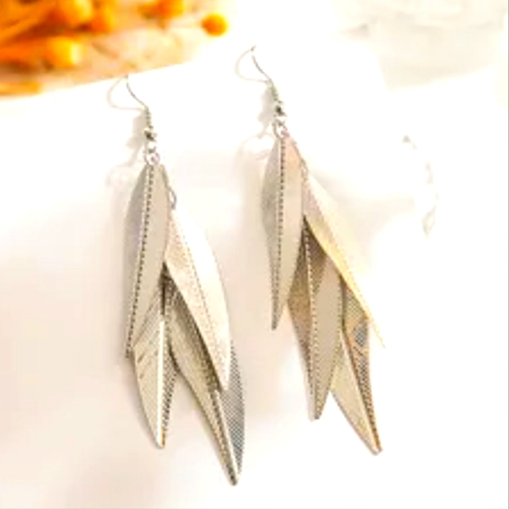 5 FOR $25 Boho Chic Feather Dangle Drop Statement Earrings NWT